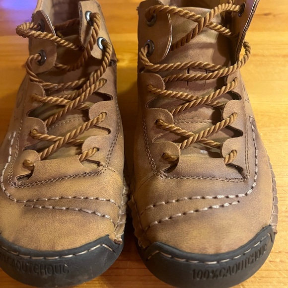 Source Unknown Tan Leather Boots with Black Soles main image 7
